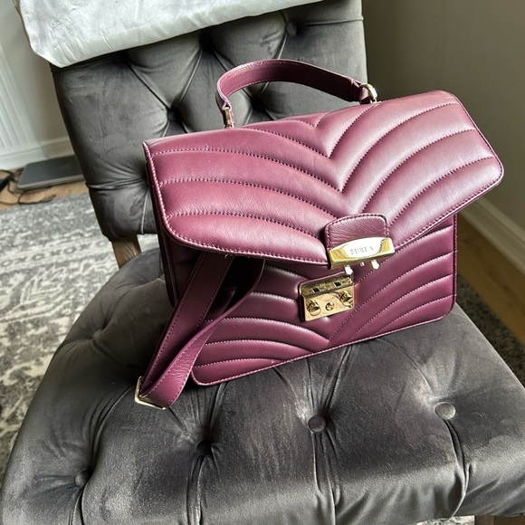 Furla leather top handle bag with extra strap in fun plum color. - Picture 7 of 8